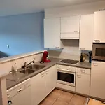 Zongericht Appartement Met Zicht Op De Jachthaven