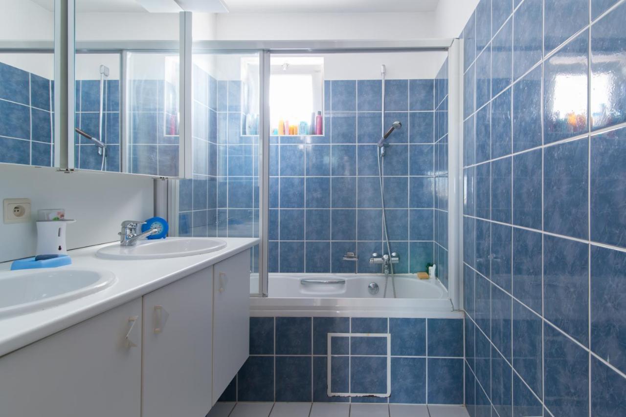 Appartement Zongericht Met Zicht Op De Jachthaven Ostende